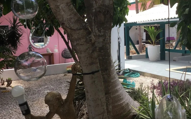 THUISHAVEN adults-only boutique resort
