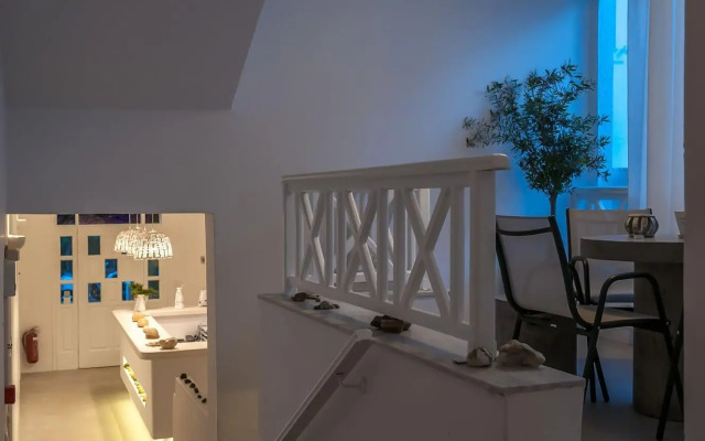Milos Bay Suites