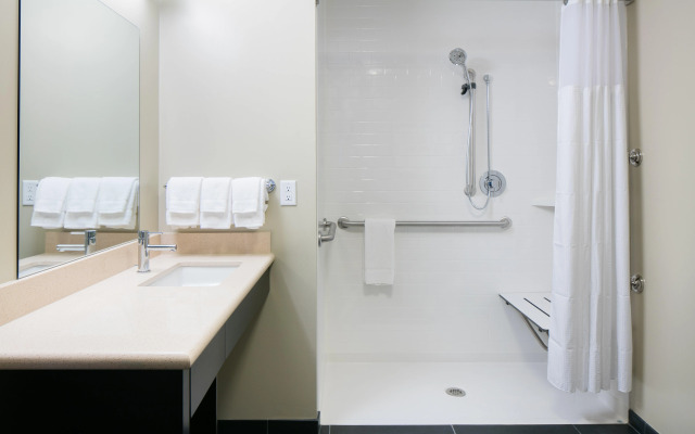 Staybridge Suites Des Moines Downtown by IHG