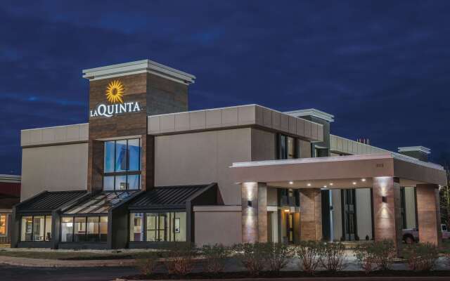 La Quinta Inn & Suites by Wyndham Festus - St. Louis South