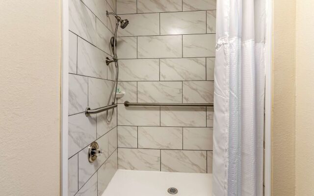 Quality Inn Verona - Staunton North