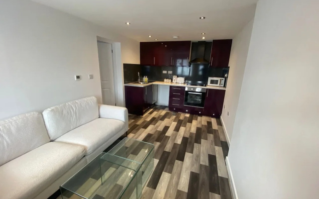 Stunning Truro 1-bed - Sleeps 2 & Parking