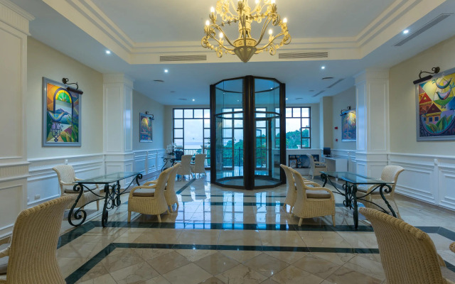 Eurostars Grand Cayacoa