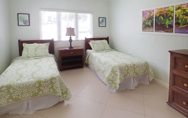 Je Suis Content, Silver Sands 3BR