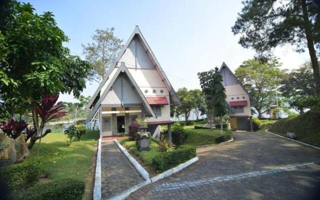 Taman Wisata Selorejo and Resort