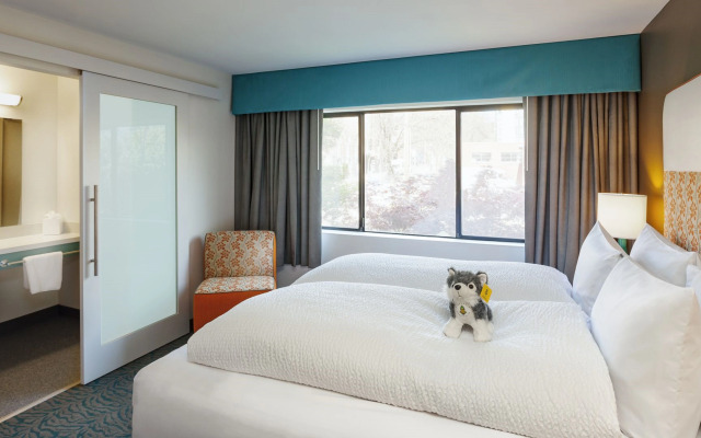 Staypineapple, University Inn, University District Seattle