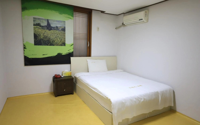 Twins Hotel