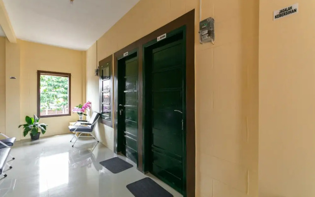 RedDoorz Syariah near Titik Nol Yogyakarta