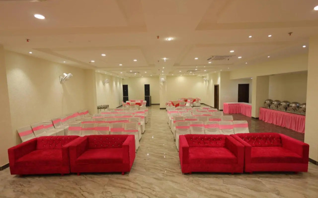 The Grand Tree Hotel