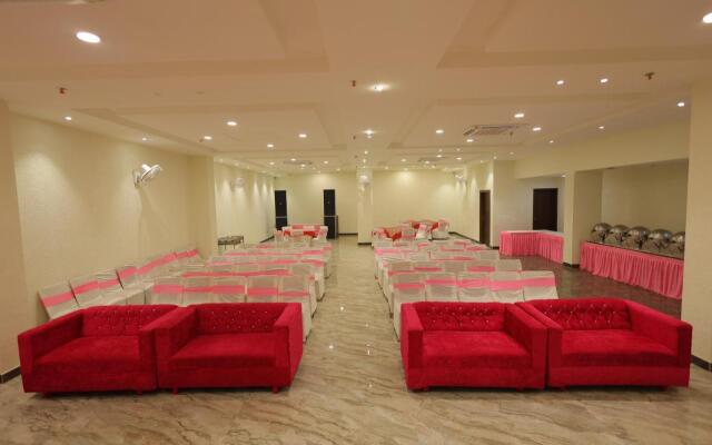 The Grand Tree Hotel