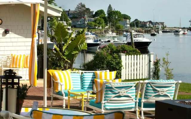 Yachtsman Hotel & Marina Club