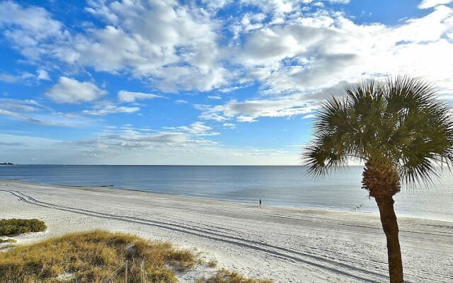 Trillium 2A Desired South Corner/large Balcony/beach Views!