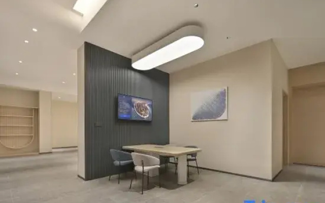 Jinjiang Hotel (Xinxiang Yanjin West Street Triangle Park)