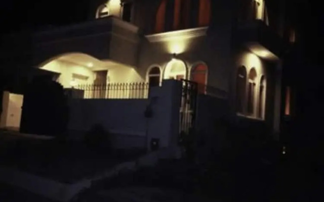 Royal Galaxy Guest House