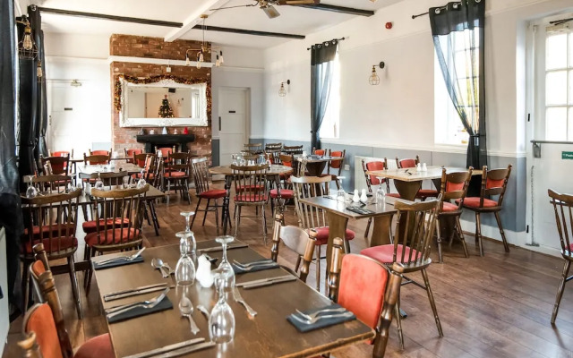 Hardwicke Arms Hotel