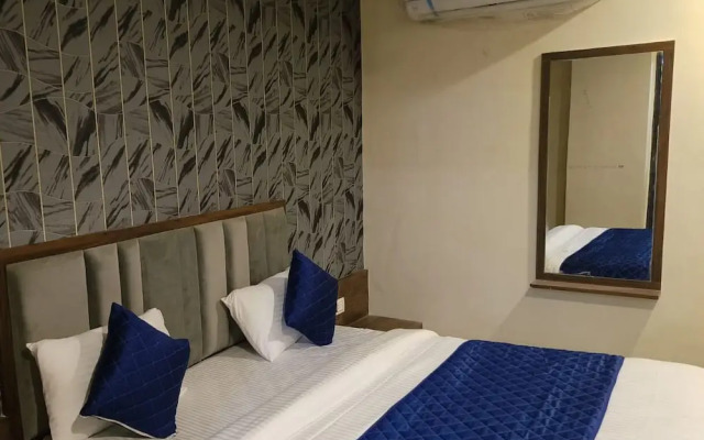Hotel V R Villa