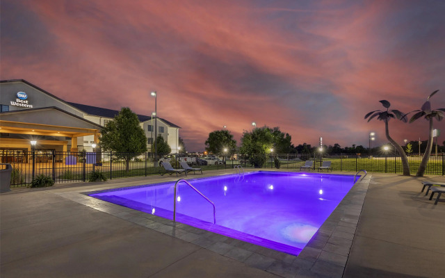 Best Western North Edge Inn