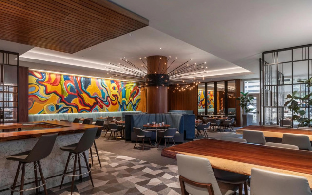 Le Meridien Houston Downtown