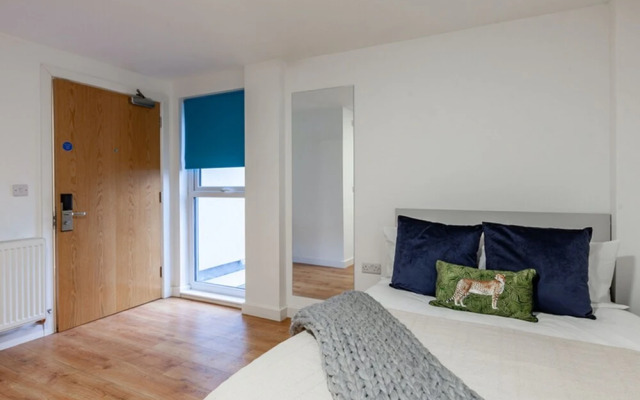 Rooms & Studios for STUDENTS Only BOLTON