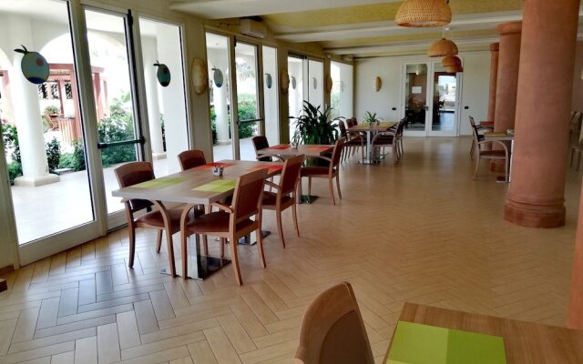 Aparthotel Tropical