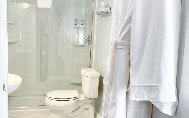 Beach Drive Inn Bed & Breakfast