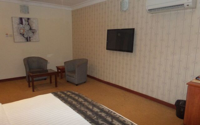Pearl Gate Hotel