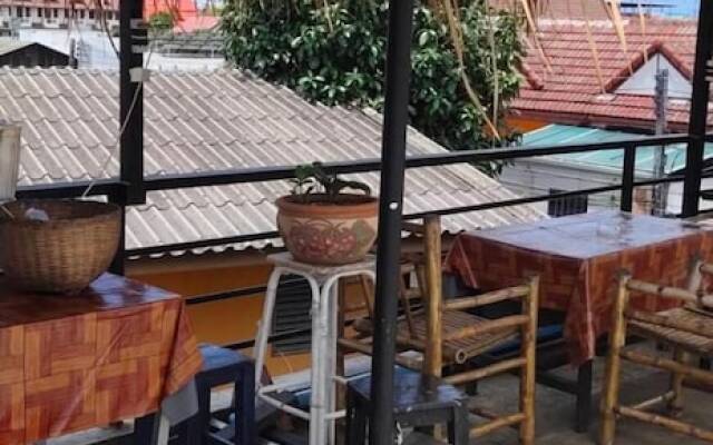 Adchara Mansion - Hostel