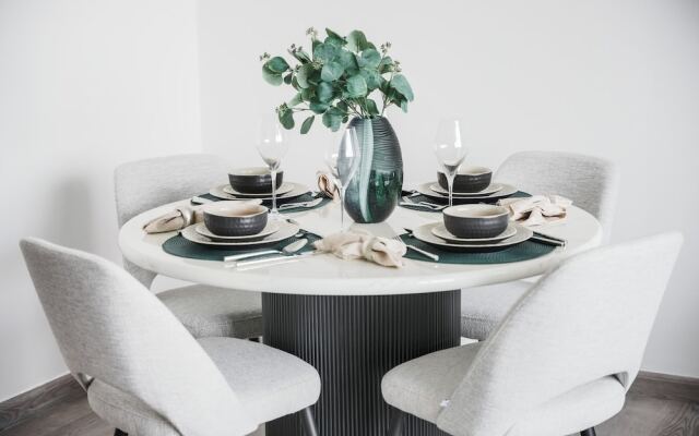 Stayis - 1 BR Stylish Suite