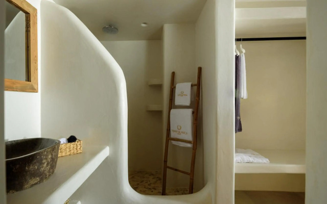 Terra Blanca Suites