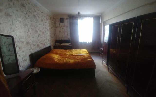 37 Platon Ioseliani Street