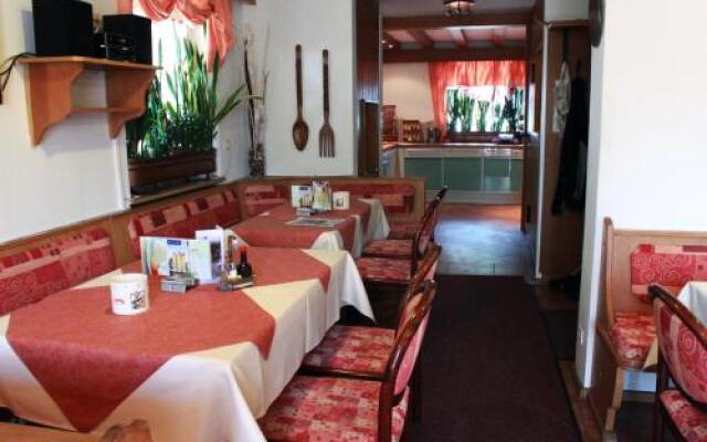 Cafe Pension Alpina