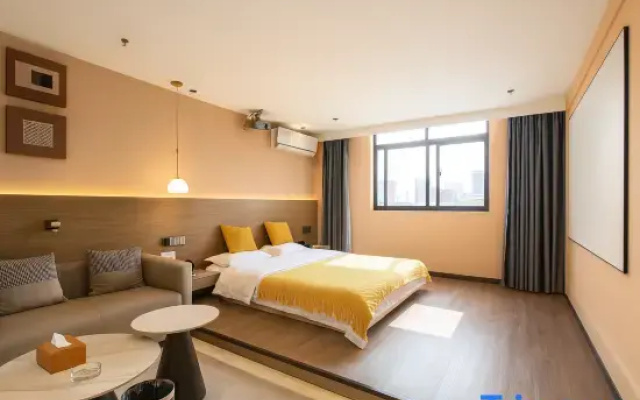 The Dream-Hotel