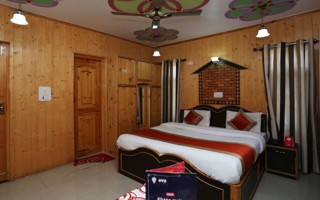 OYO 4484 Hotel EL Classics