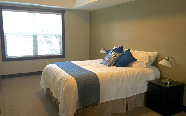 Silver Rock Condos