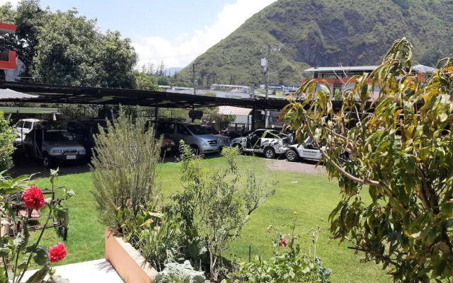 Hostal Charvic