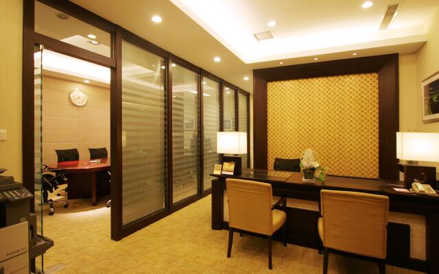 Luxemon Xinjiang Yindu Hotel