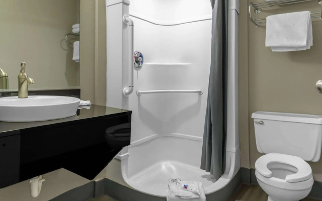 Motel 6 Topeka Northwest