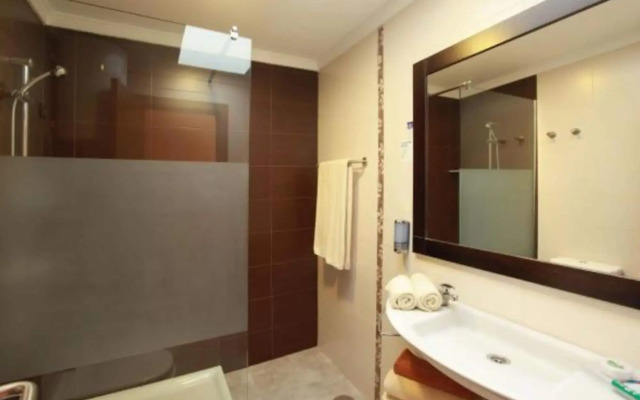 Grupotel Playa Feliz