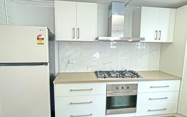 Pet Friendly Ringwood 3BR Home Parking