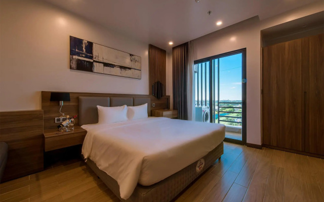 Zen Riverside Hotel & Residences