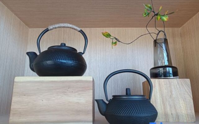 Zijing Jiahong Hotel (Zhaoqing Railway Station Xinghu Scenic Area)