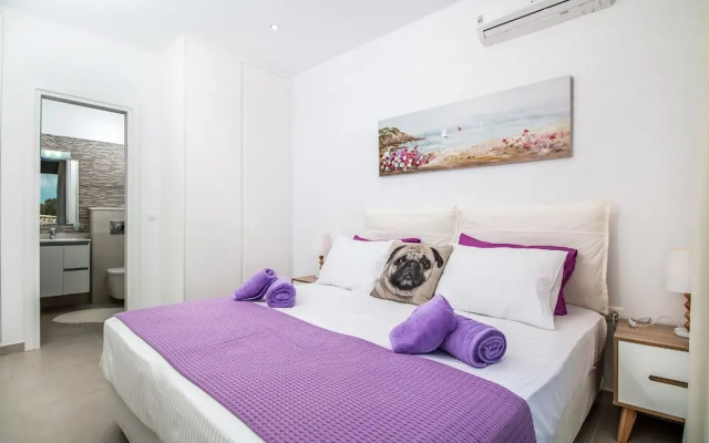 Francis & Gregorys Luxury Villas