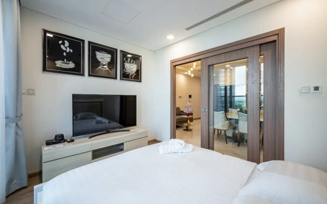 2 Bed Landmark 81