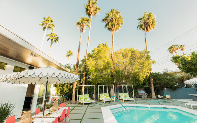 The Wesley by AvantStay – Mid-Century Modern Oasis with Pool