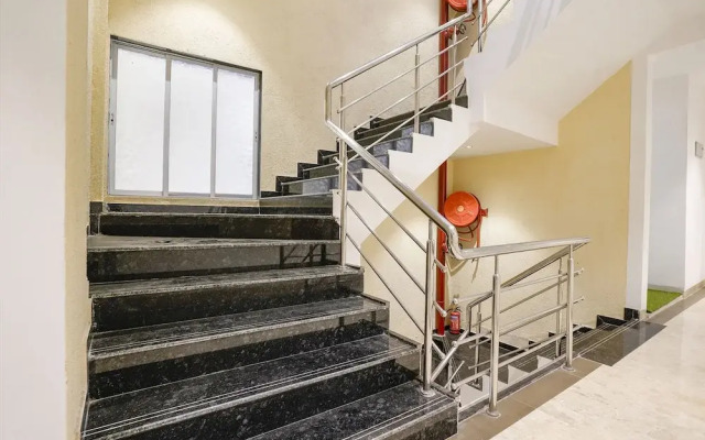 Fabhotel Status Residency