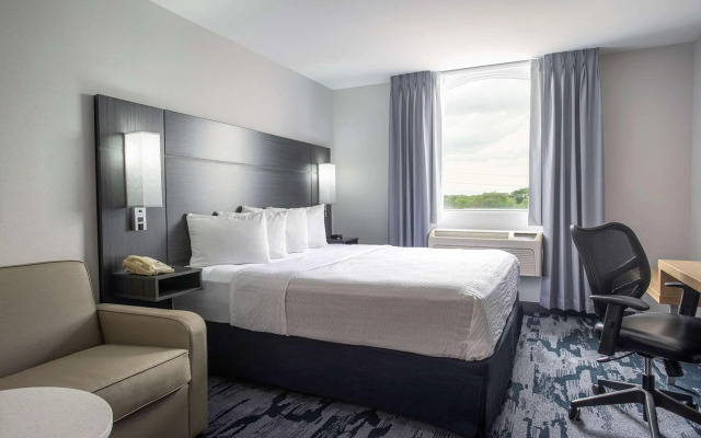 Quality Inn and Suites Winnipeg