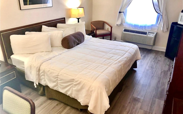 Bicentennial Inn