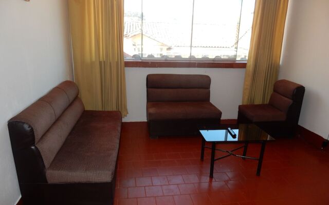 Elva's House