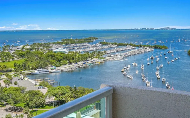 Beautiful Blue Gold Studio Ocean View