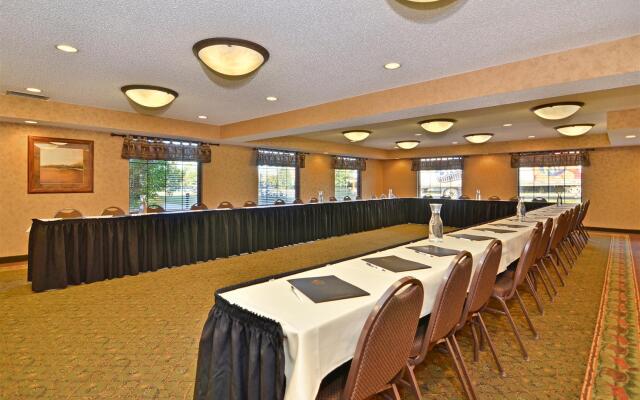 Best Western Plus Kelly Inn & Suites